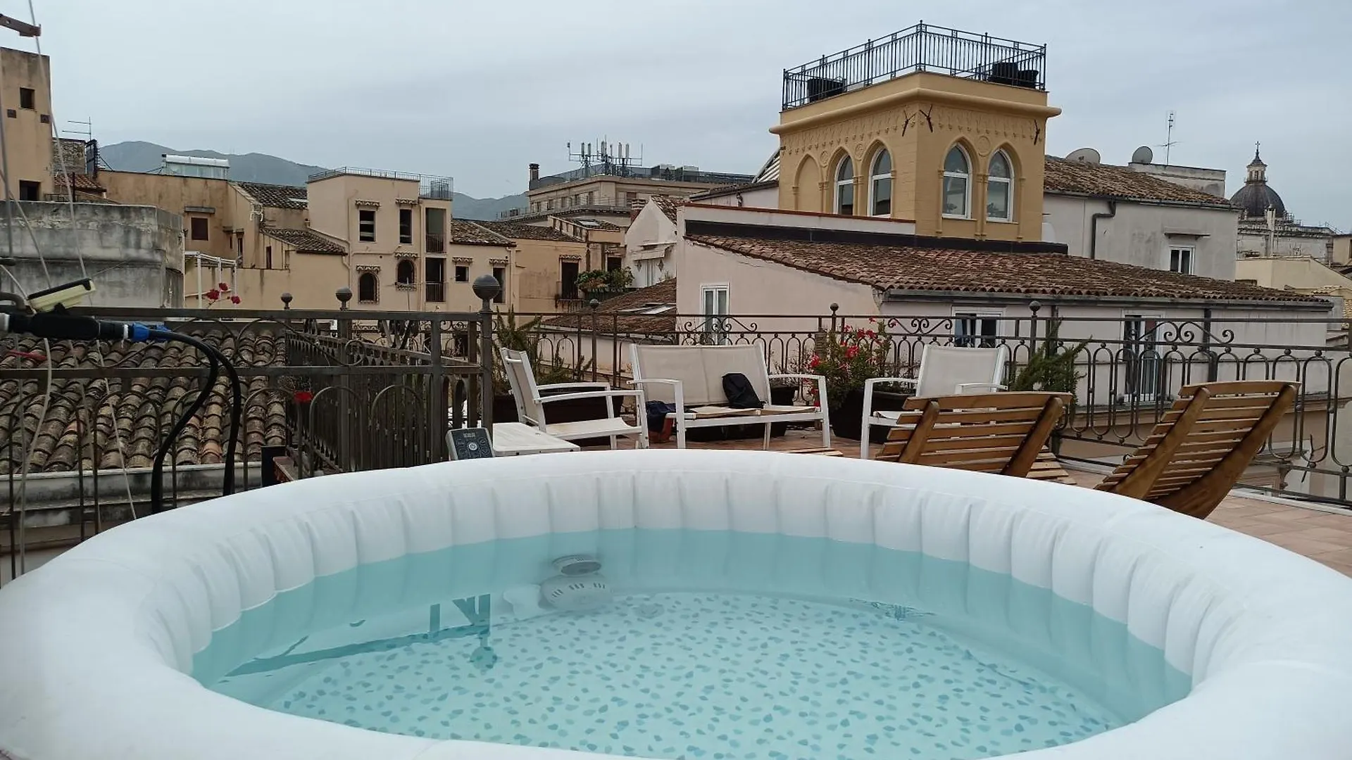 Sunny Loft With Terrace And Jacuzzi In The City Centre Παλέρμο Διαμέρισμα