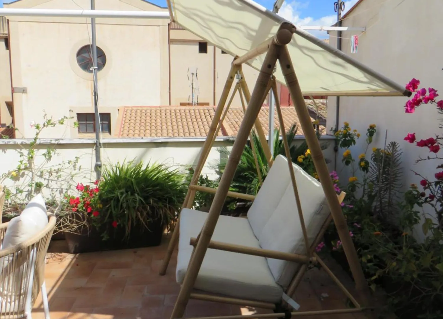 Διαμέρισμα Sunny Loft With Terrace And Jacuzzi In The City Centre Παλέρμο