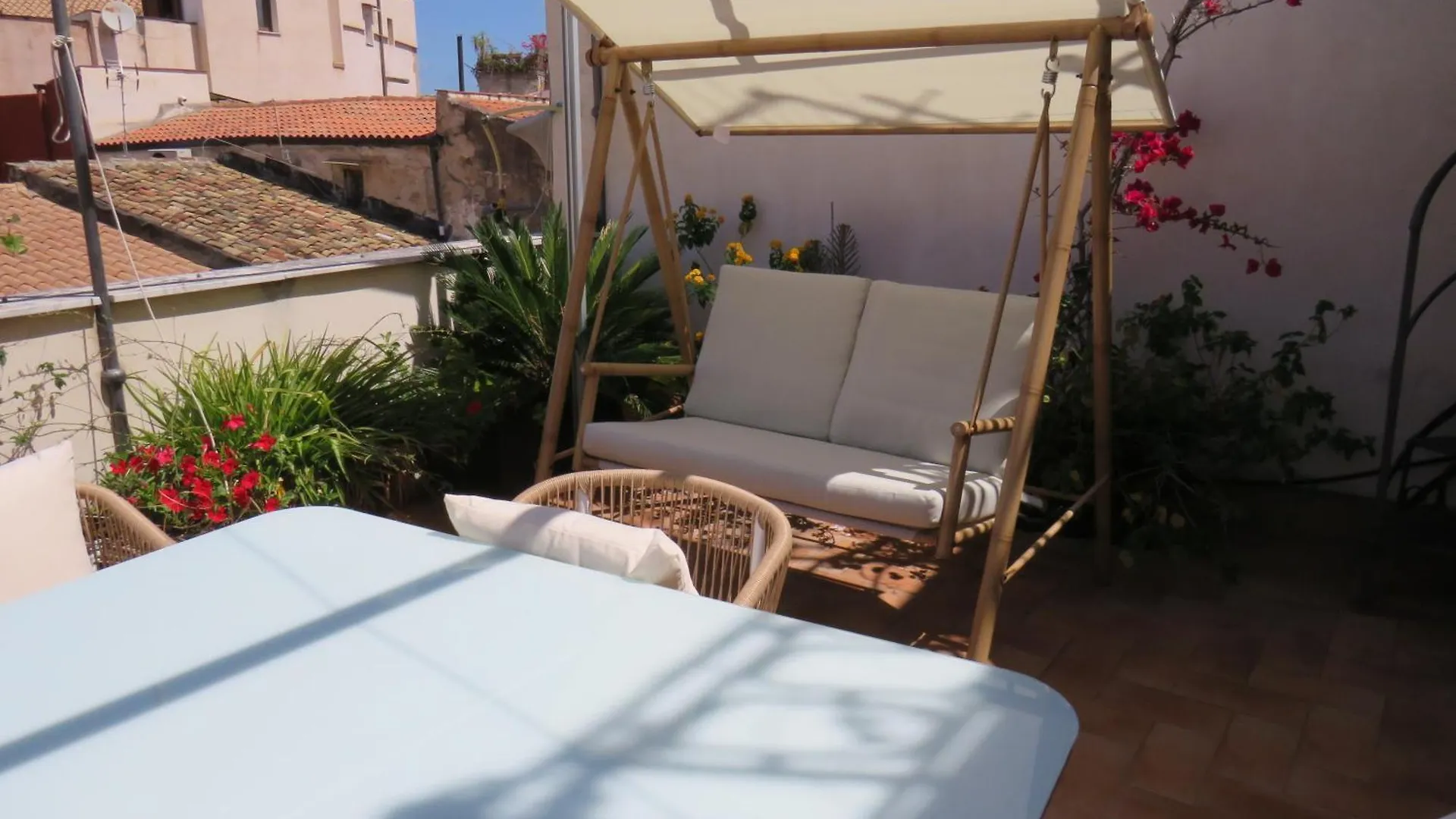Διαμέρισμα Sunny Loft With Terrace And Jacuzzi In The City Centre Παλέρμο