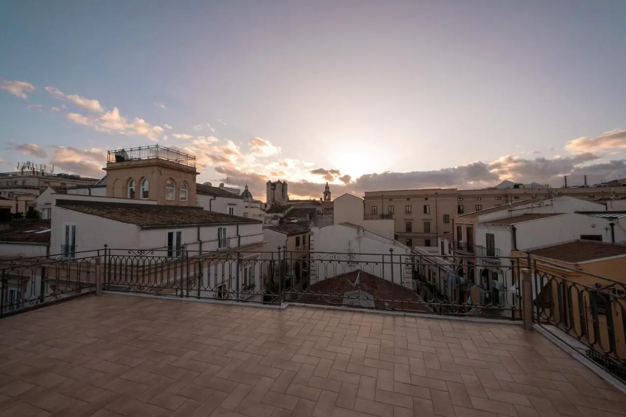 Sunny Loft With Terrace And Jacuzzi In The City Centre Παλέρμο 0*,
